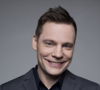 Litkai Gergely: A stand-up több mint vicceseket mondani a színpadon